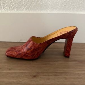 Vintage 90s Snakeskin print Mules with square flat heel